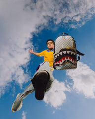 REVEAL THE REAL BACKPACK