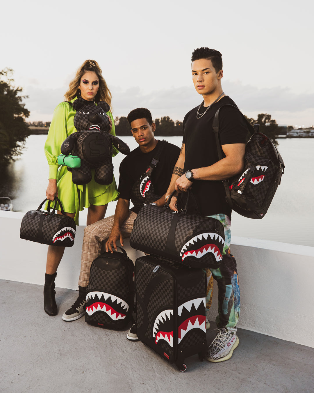 HENNY AIIR TO THE THRONE JETSETTER CARRY-ON LUGGAGE